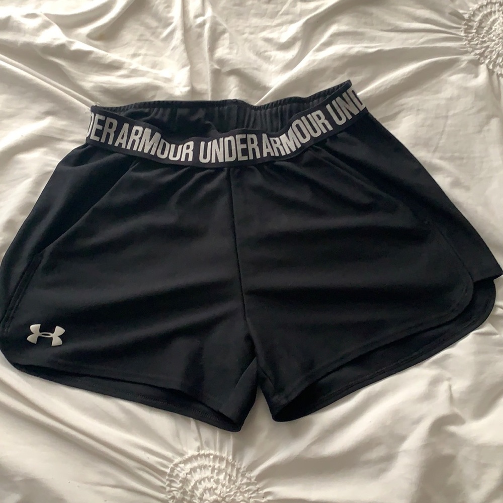 Under armor active shorts
